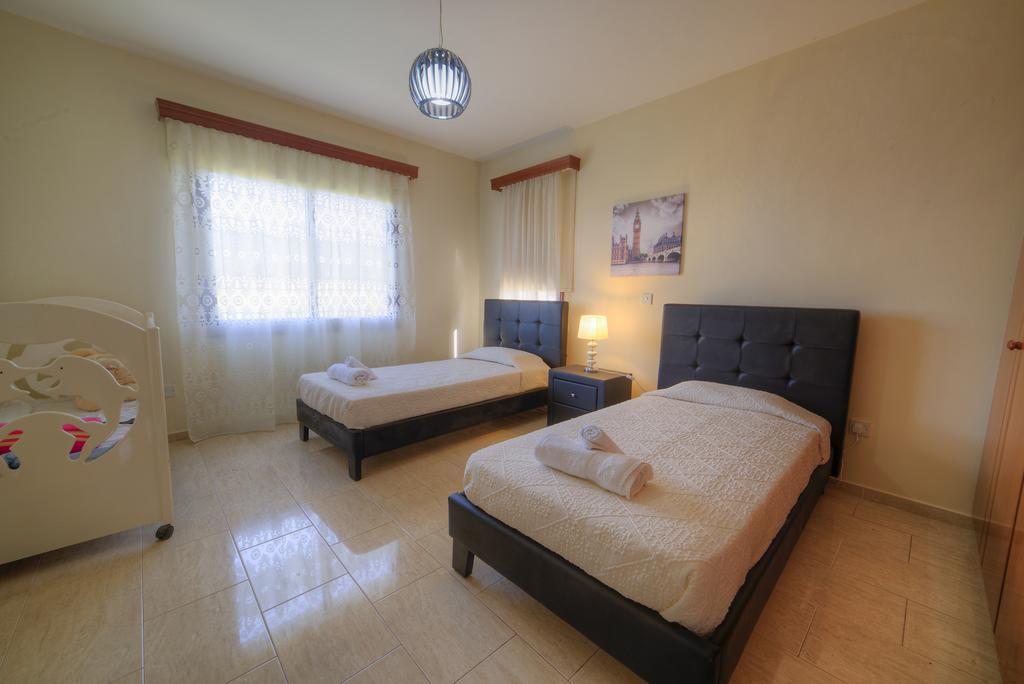 Villa Paradise Paphos Zimmer foto